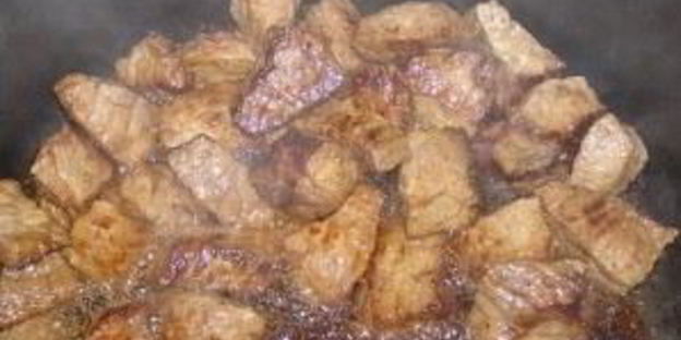 говядина с черносливом