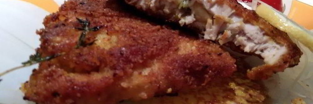 Кордон блю из индейки и закусочные шарики