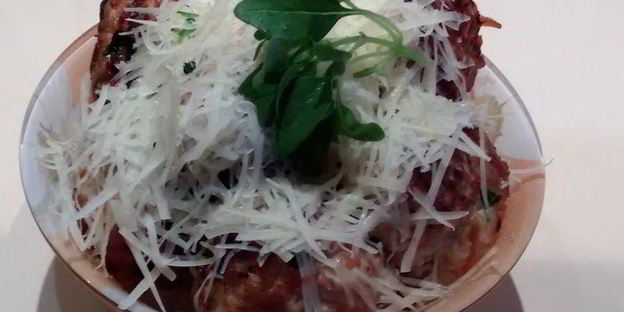 кордон блю из индейки и закусочные шарики