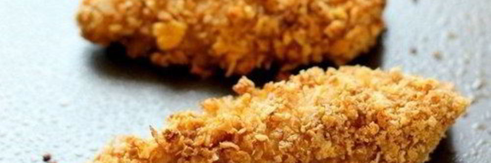 Куриная грудка в греческом йогурте и медовых хлопьях