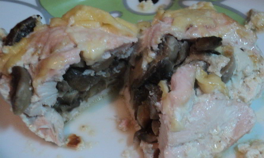 Рецепт куриной грудки в сливках, фаршировнная грибами