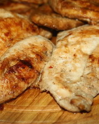 Куриные грудки-гриль в пикантном маринаде