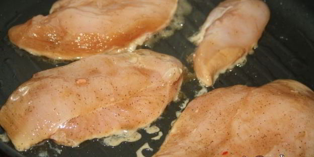 куриные грудки-гриль в пикантном маринаде