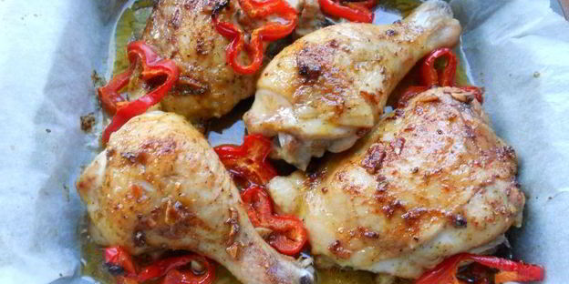 куриные окорочка с паприкой и чесноком