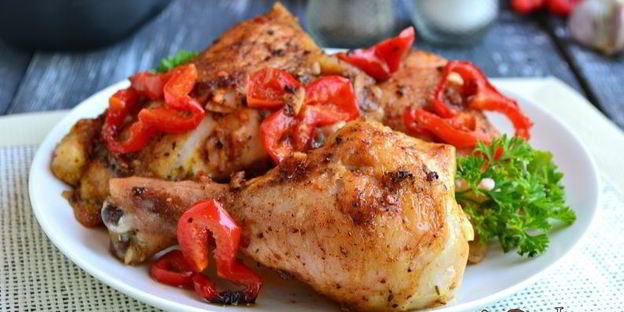 куриные окорочка с паприкой и чесноком