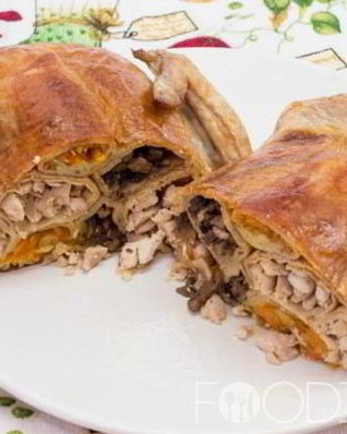 Курица фаршированная блинами