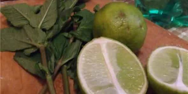 курица на пивной банке