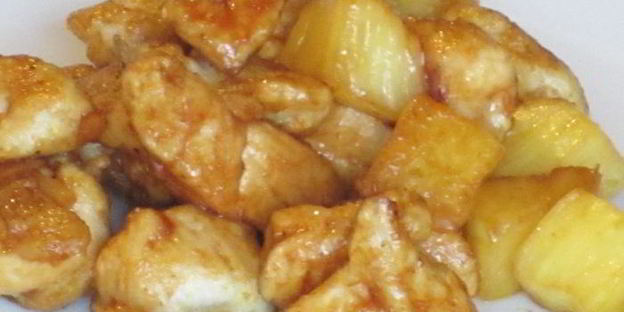 курица с ананасом и имбирно-соевым соусом