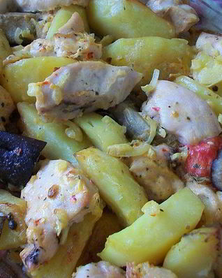 Курица с баклажанами и картошкой