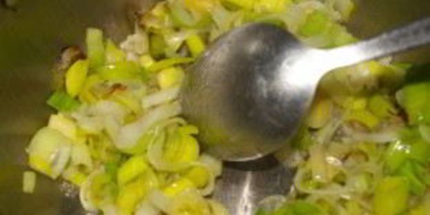 курица с овощами и ананасами