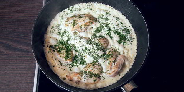 курица в майонезном соусе