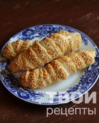Курица в слоеном тесте
