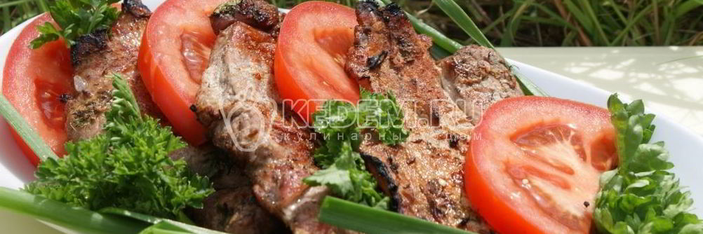Мясо на гриле с кинзой