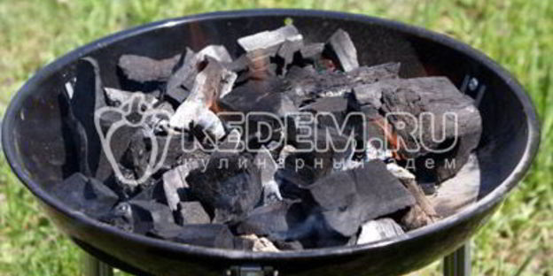 мясо на гриле с кинзой