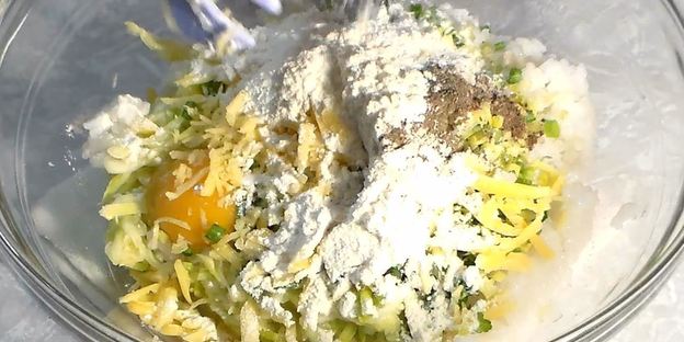 овощные биточки из кабачков