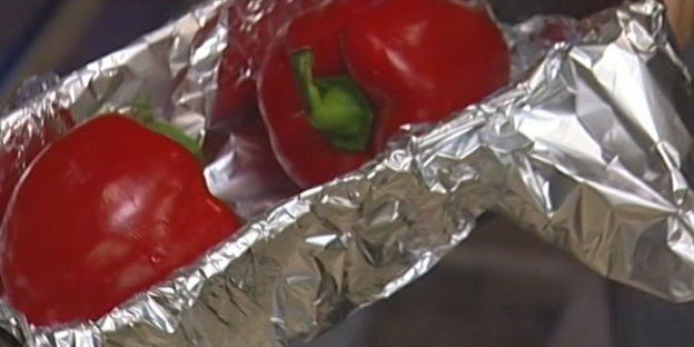 цыпленок с соусом из помидоров и перца