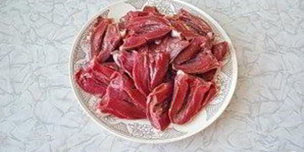 тушеные индюшиные сердечки