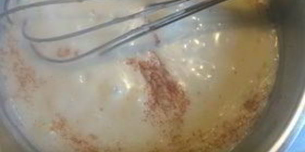 утиная грудка, запеченная с лесными грибами под соусом бешамель по-царски