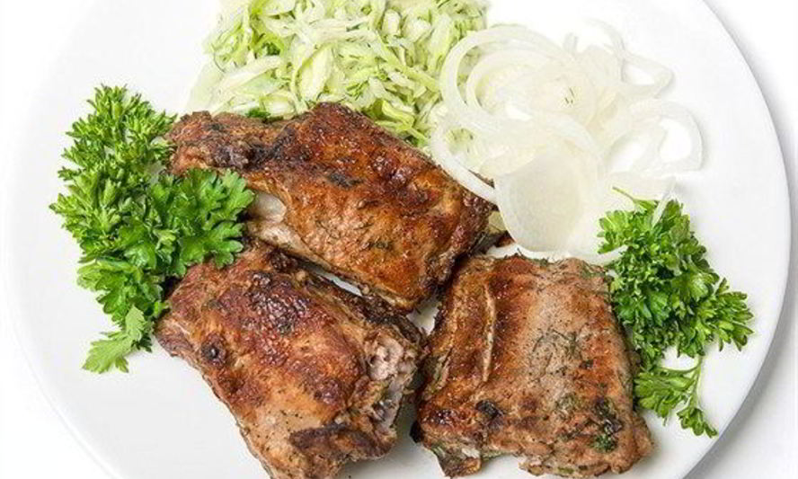 Рецепт жареной баранины с тимьяном и савойской капустой