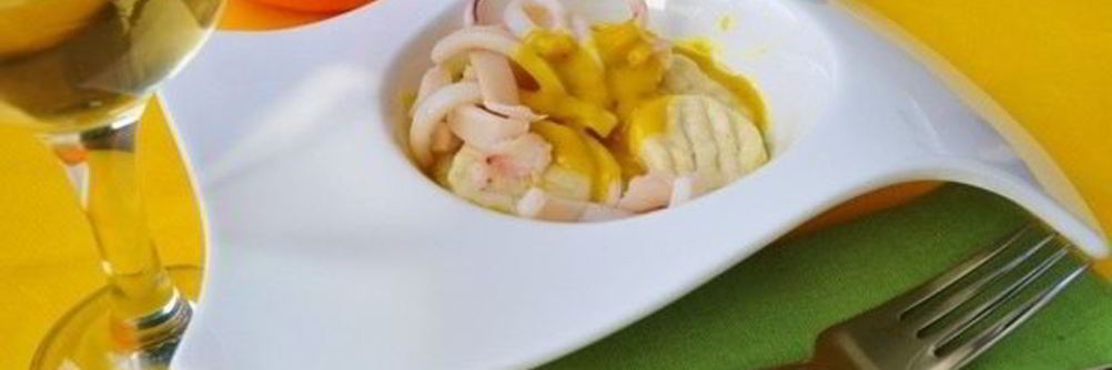 Ньокки с кальмарами в тыквенном соусе