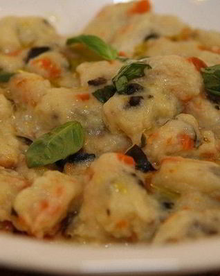 Ньокки с морковью и оливками