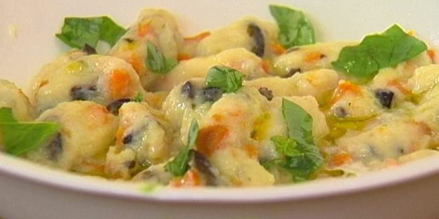 ньокки с морковью и оливками