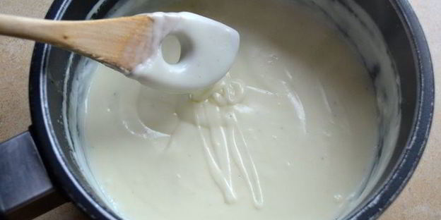 ньокки-суфле под грибным соусом бешамель