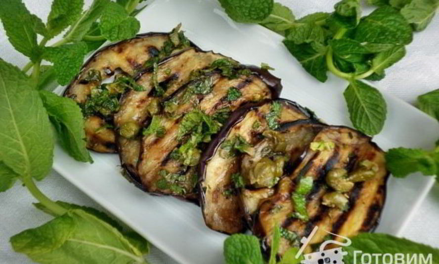 Рецепт баклажанов-гриля с каперсами и мятой