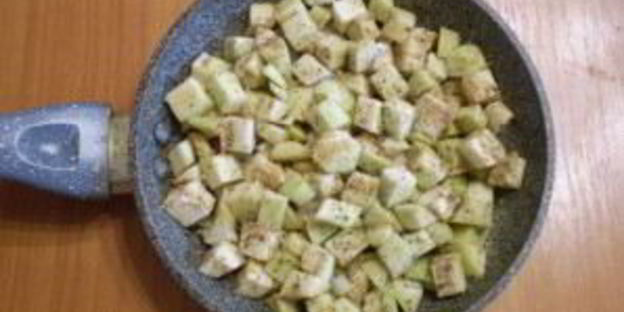 баклажаны жареные с луком