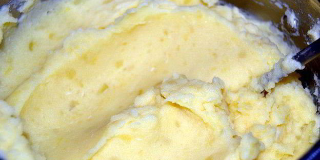 биточки картофельные с мясной начинкой