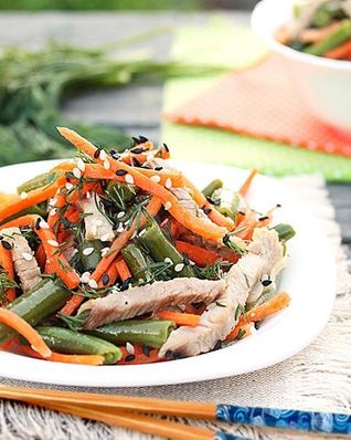 Фасоль с мясом по-корейски