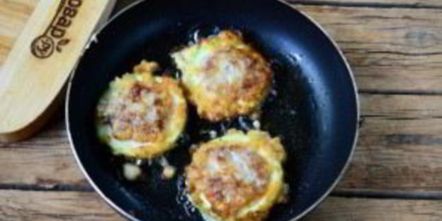 кабачки в кляре с фаршем по-домашнему