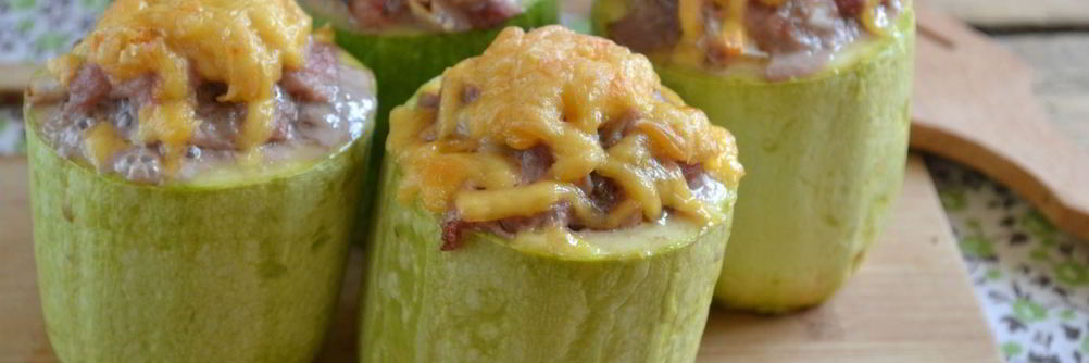 Кабачки, запеченные в духовке с фаршем