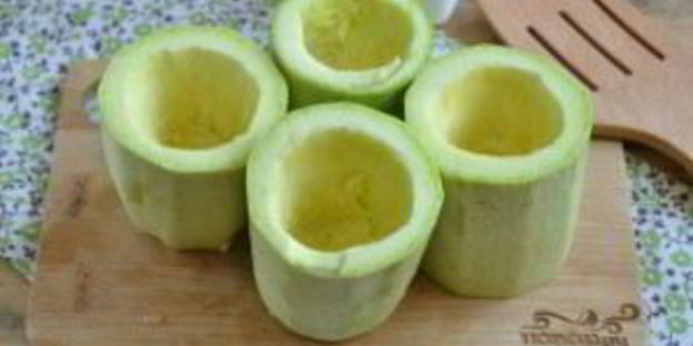 кабачки, запеченные в духовке с фаршем