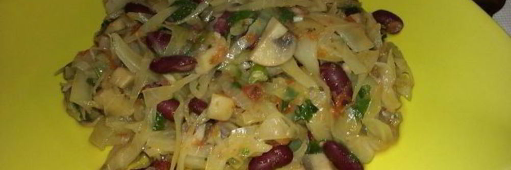 Капуста тушеная с фасолью и грибами