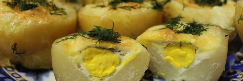Картофель, запеченный с перепелиными яйцами
