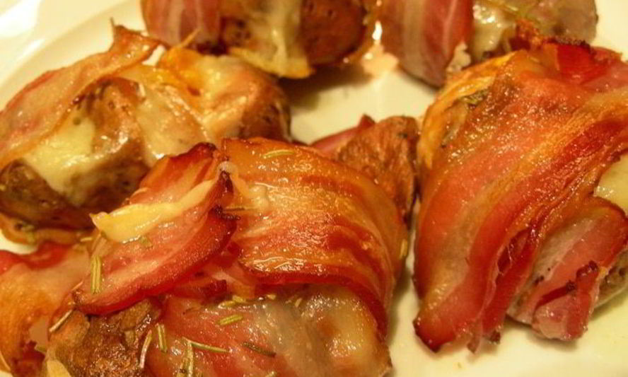 Рецепт картофеля, запеченного в беконе с розмарином и фетой