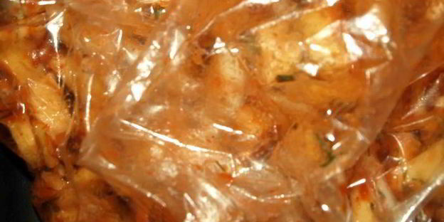 картофель, запеченный в томате