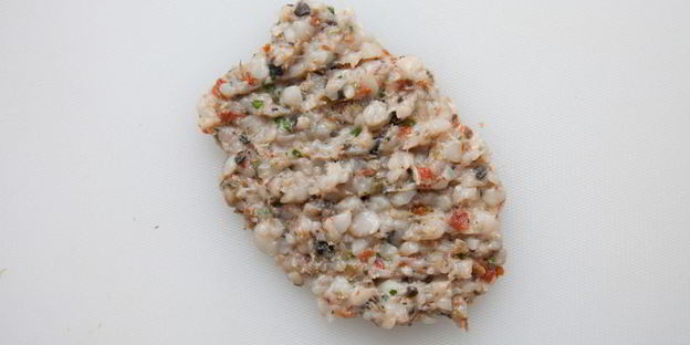 папарделле, фаршированные кальмарами, в кабачковом песто