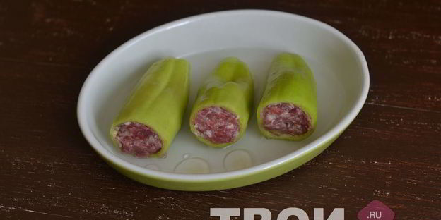 перец фаршированный в духовке