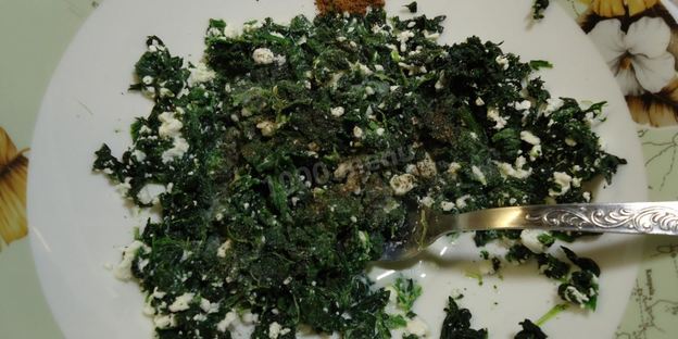 шпинат с яйцом в духовке