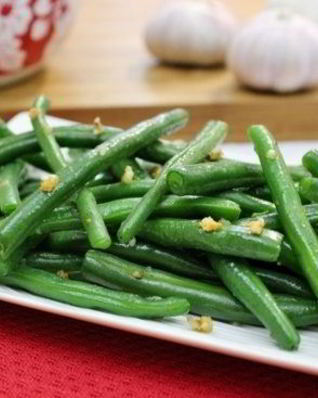 Стручковая фасоль с чесноком