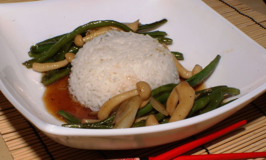 Рецепт стручковой фасоли с грибами шимеджи