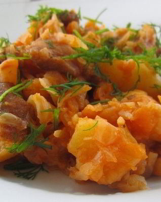 Тушеная капуста с картошкой мясом