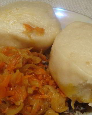 Тушеная капуста с пампушками