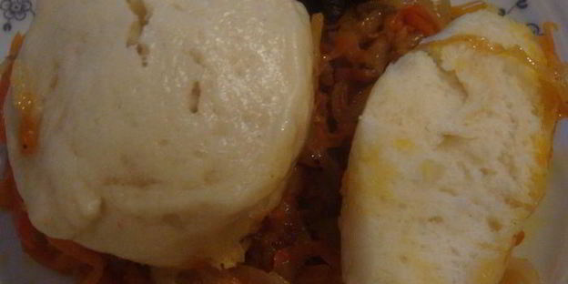 тушеная капуста с пампушками