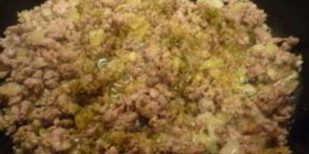 тушеная капуста со свининой и картошкой