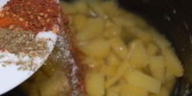 тушеная картошка с тушенкой