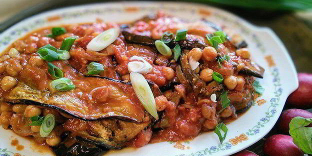 вегетарианская мусака с нутом