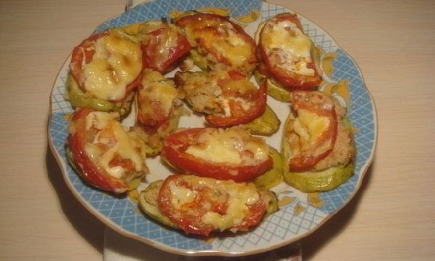 Рецепт запеченных кабачков с мясом и помидорами